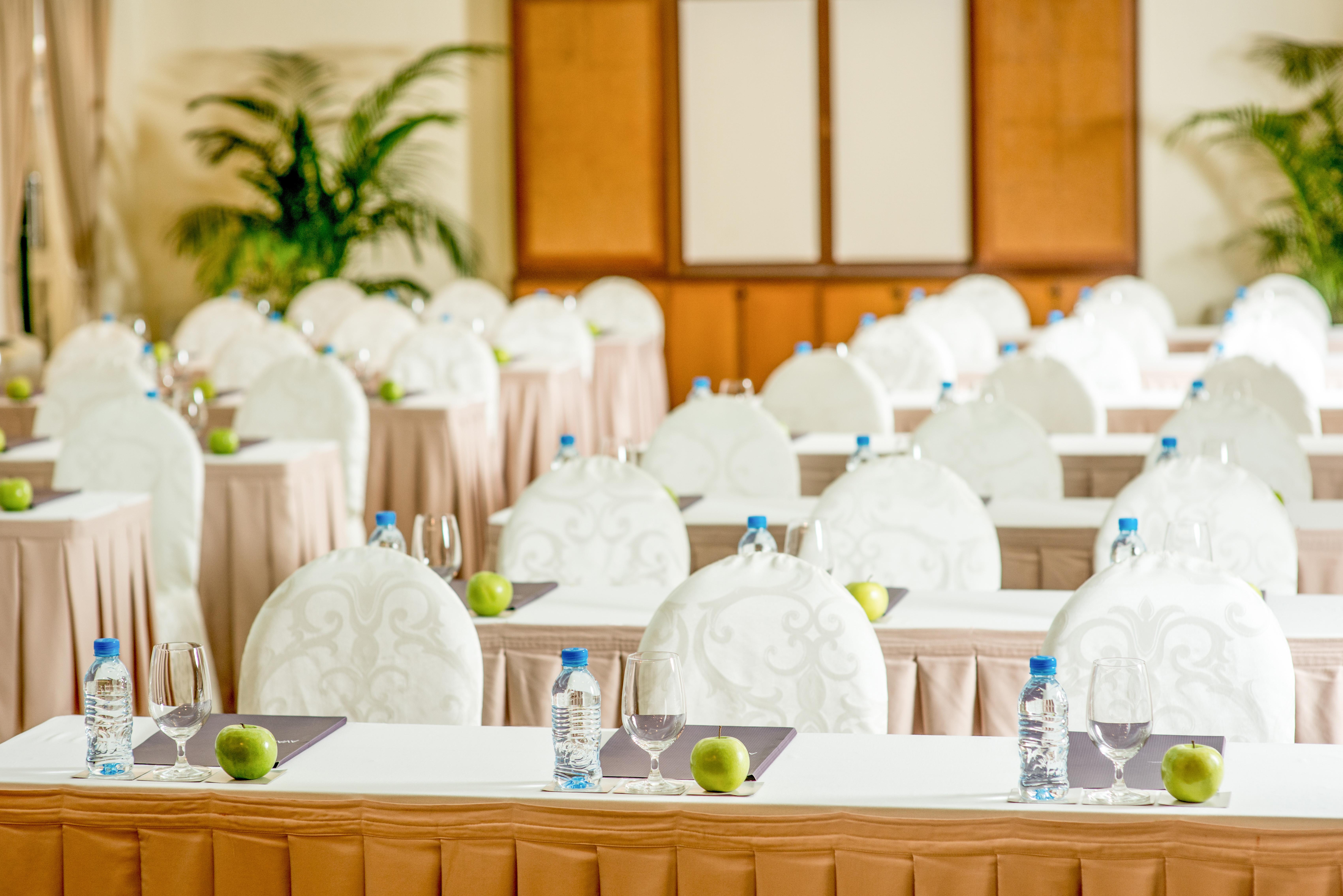 Avani Hai Phong Harbour View Hotel Екстер'єр фото