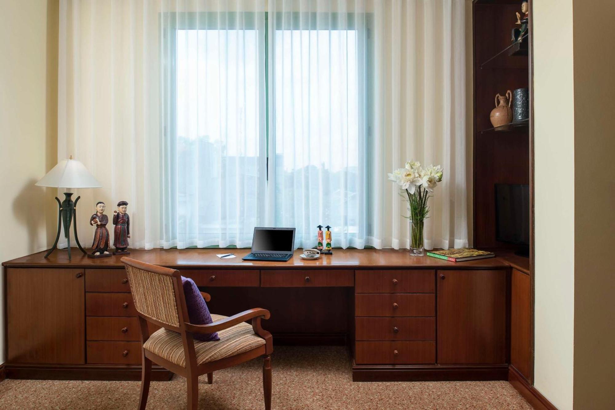 Avani Hai Phong Harbour View Hotel Екстер'єр фото