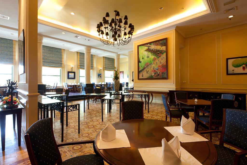 Avani Hai Phong Harbour View Hotel Екстер'єр фото